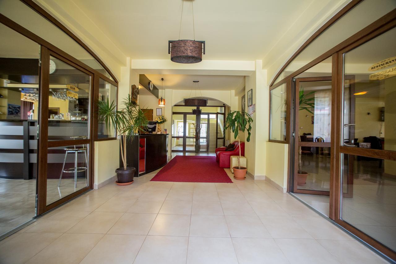 White Horse Hotel Predeal Exterior foto
